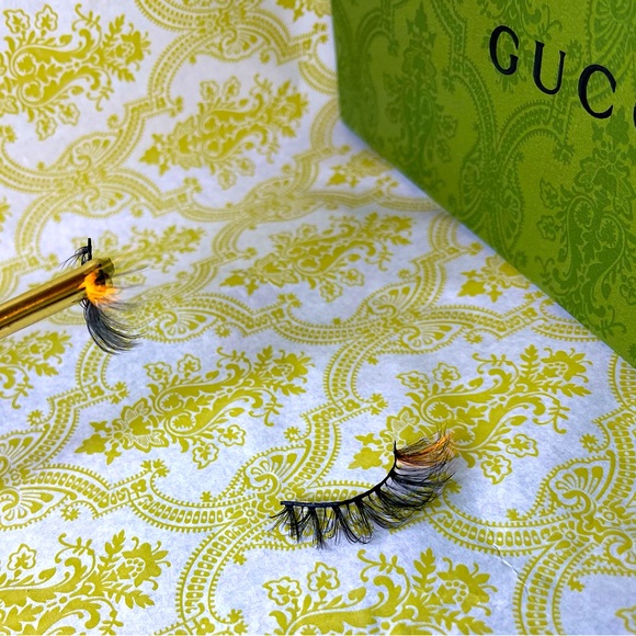 BLOOM - Colour Pop Mink Lashes - Picture 2 of 2